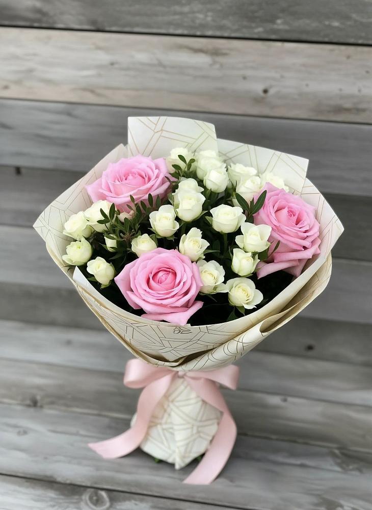 Букет цветов из: Розы в Светлом