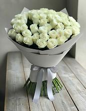 Букет 35 Белых роз в Светлом