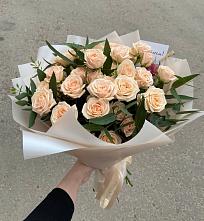 Букет Кремовые розы Латте в Светлом
