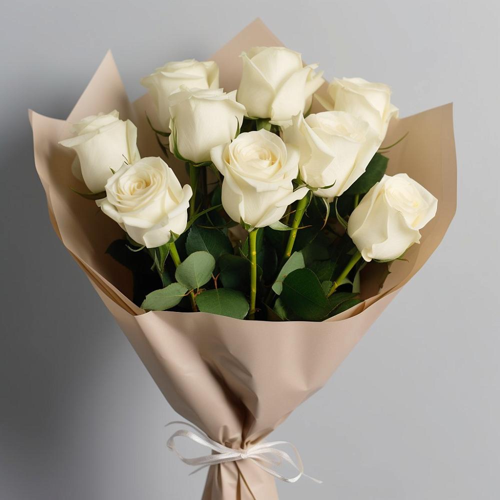 Букет 9 Белых роз Эдлесс Лав в Светлом