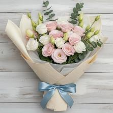 Букет цветов из:  Лизиантусы в Светлом