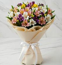 Букет цветов из:  Альстромерии в Светлом