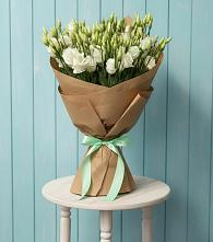 Букет цветов из:  Лизиантусы в Светлом