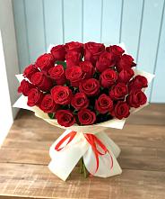 Букет 29 Красных роз #REPLACE_PRED# Светлом