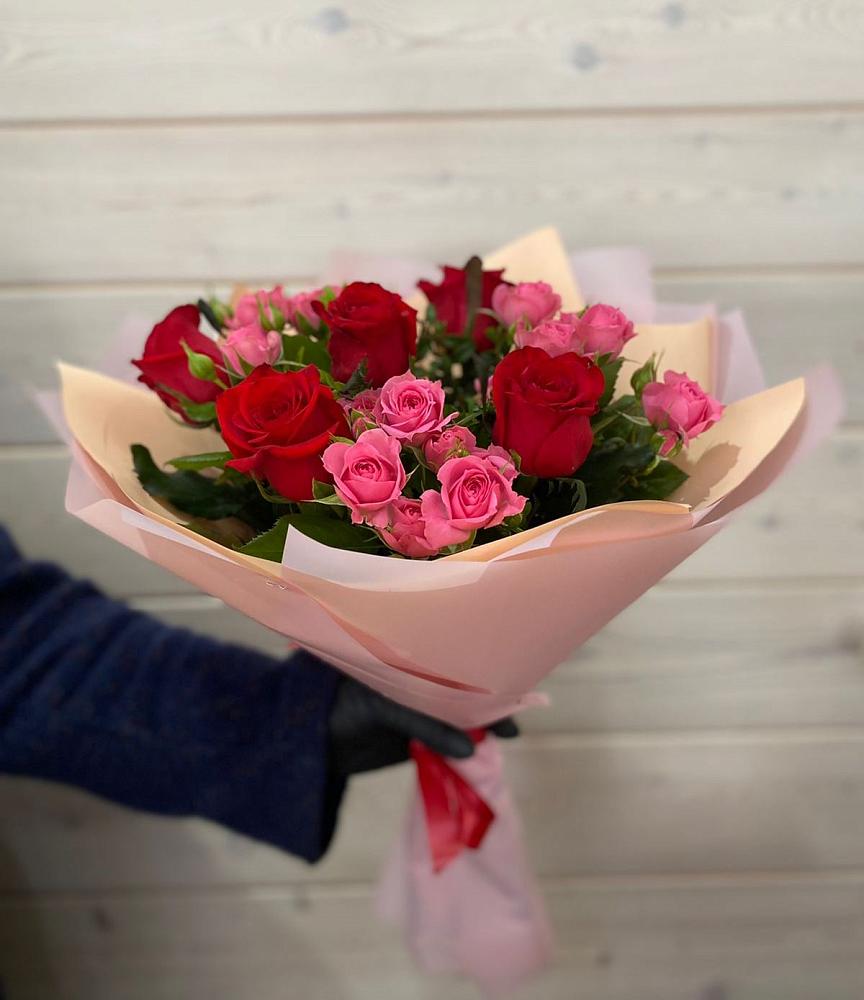 Букет цветов из: Розы в Светлом