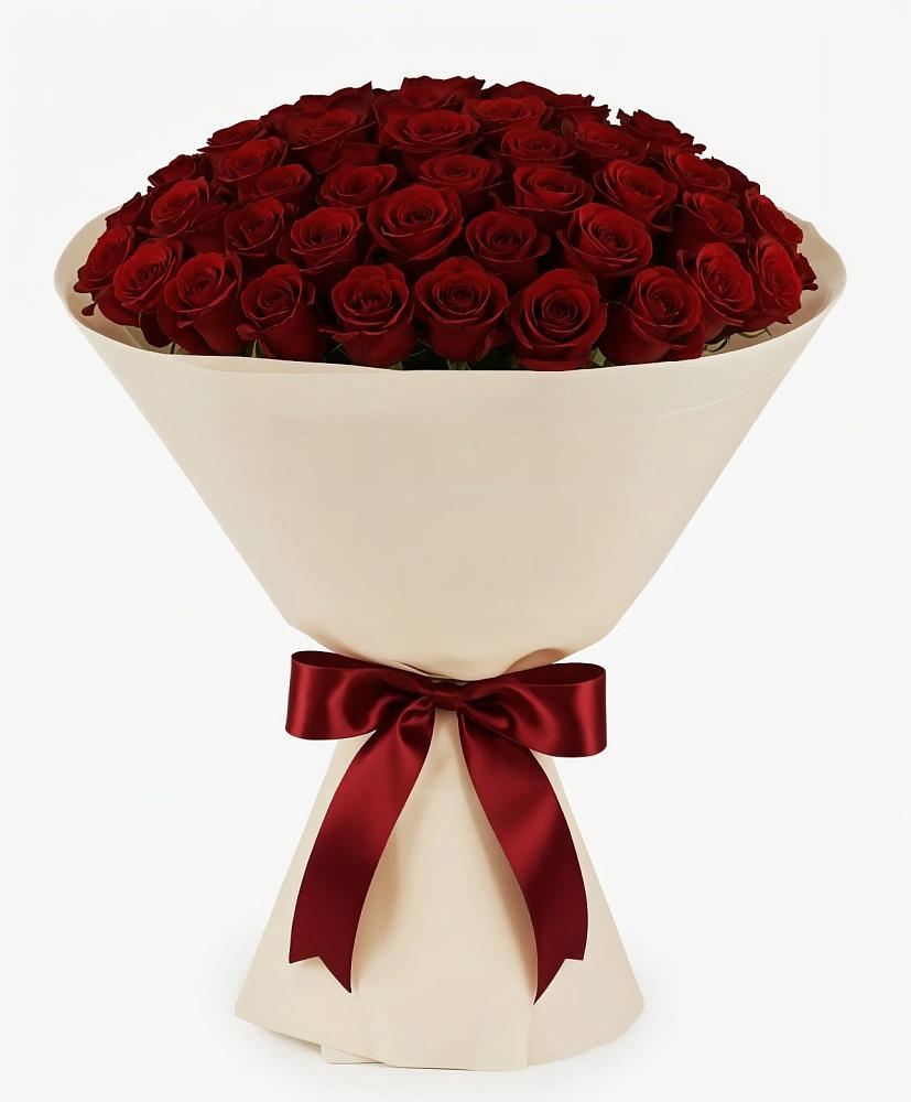 Букет 101 Бордовая роза Блэк Бакарра в Светлом
