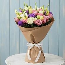 Букет цветов из:  Лизиантусы в Светлом