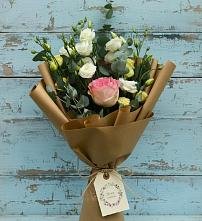 Букет цветов из:  Розы и Лизиантусы #REPLACE_PRED# Светлом