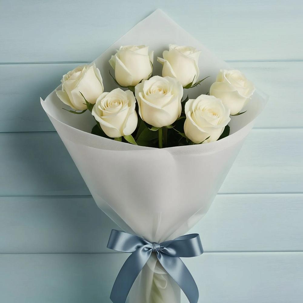 Букет 7 Белых роз Эдлесс Лав в Светлом